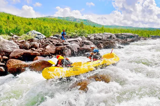 Dagali Fjellpark - Extreme Full On Rafting with a snack 