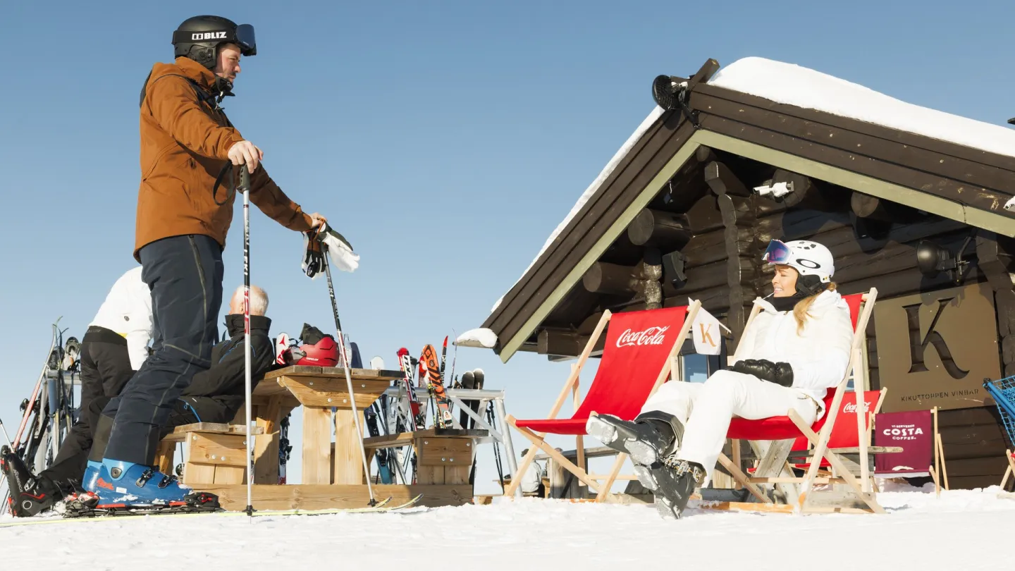 Kikuttoppen Vinbar på Geilo